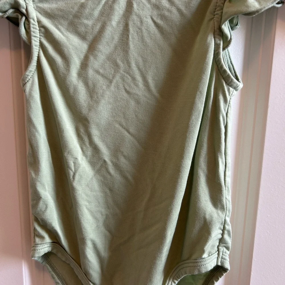 Pat Pat green bamboo onesie size 3-6 months - Picture 2 of 4